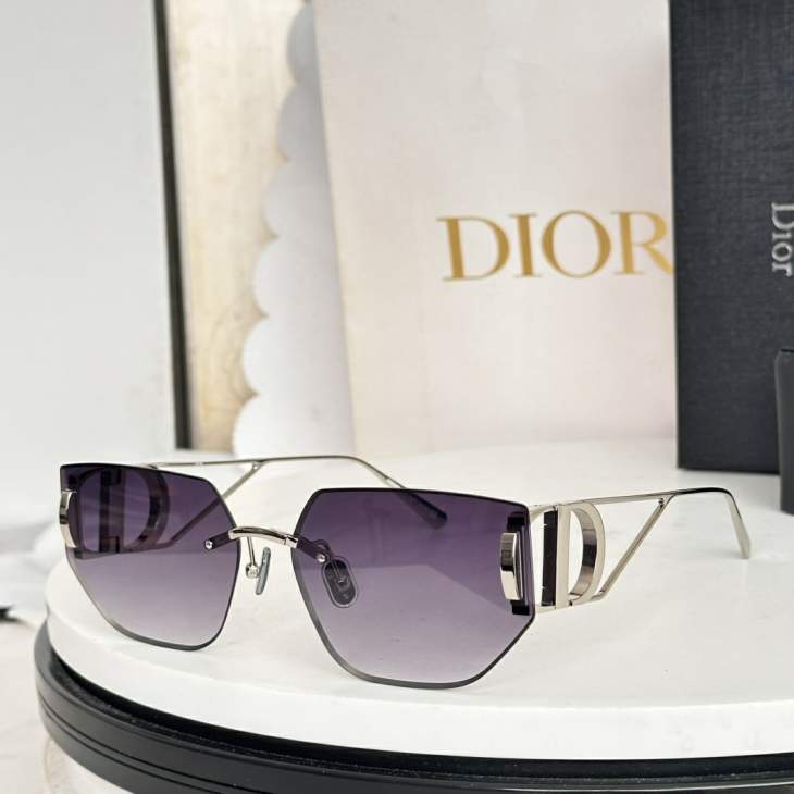 Picture of Dior Sunglasses _SKUfw77118444fw